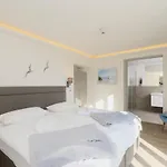 Gardensuite Apartment Binz