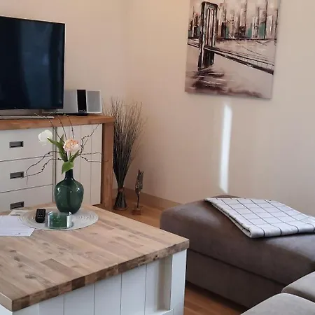 Gardensuite Apartment *